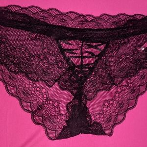 New delicate black lace panties